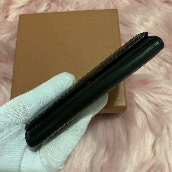 Authentic Louis Vuitton Epi Black Key Holder - Picture 5 of 6